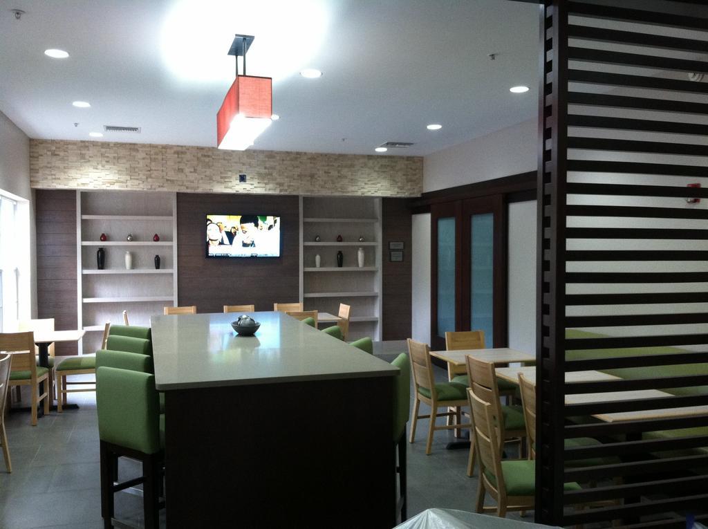 Country Inn & Suites By Radisson, Brunswick I-95, Ga Bagian luar foto